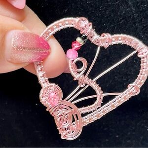 💖Pink Wire Heart Pendant